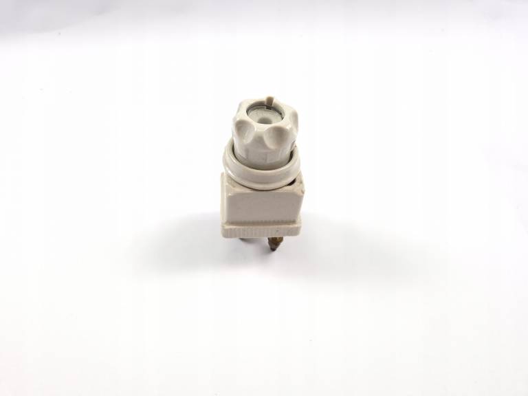 Gniazdo ceramiczne typ STAS452/2-84 25A - 500V