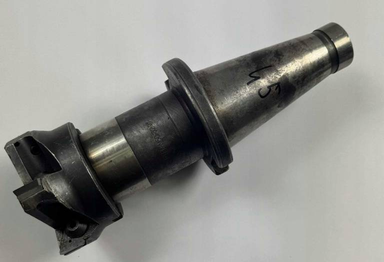 Trzpień frezarski PTFb-M50/32 z głowicą