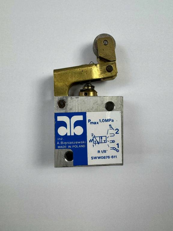Wyłącznik pneumatyczny SWW0876-611 R 1/8