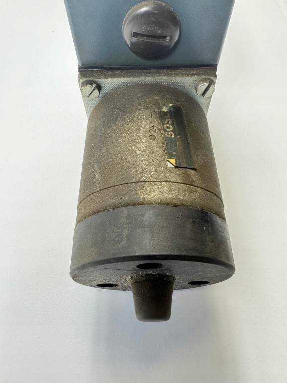 BOSCH 0810 OON 105 K24