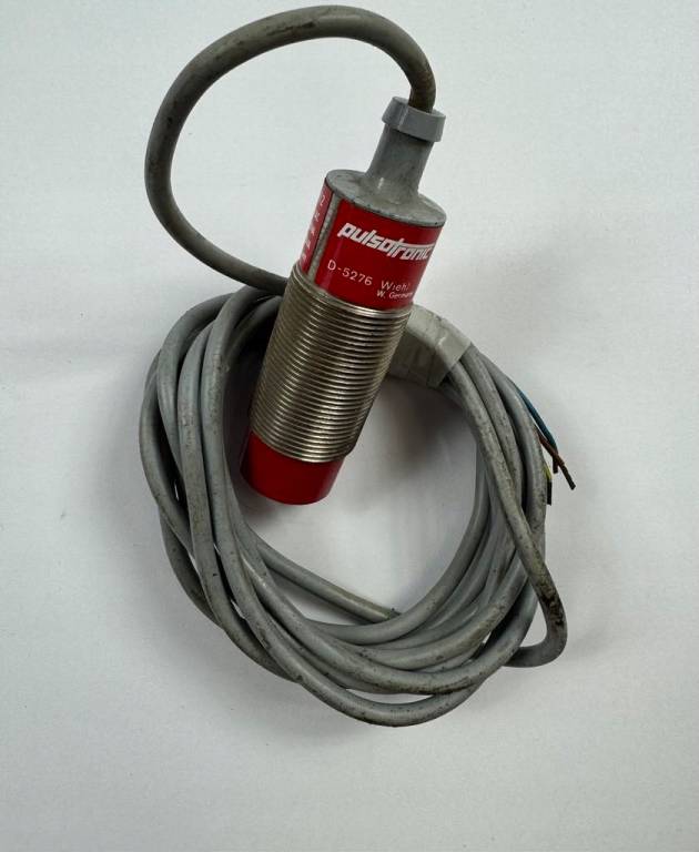 Czujnik indukcyjny Pulsotronic typ 9956-12