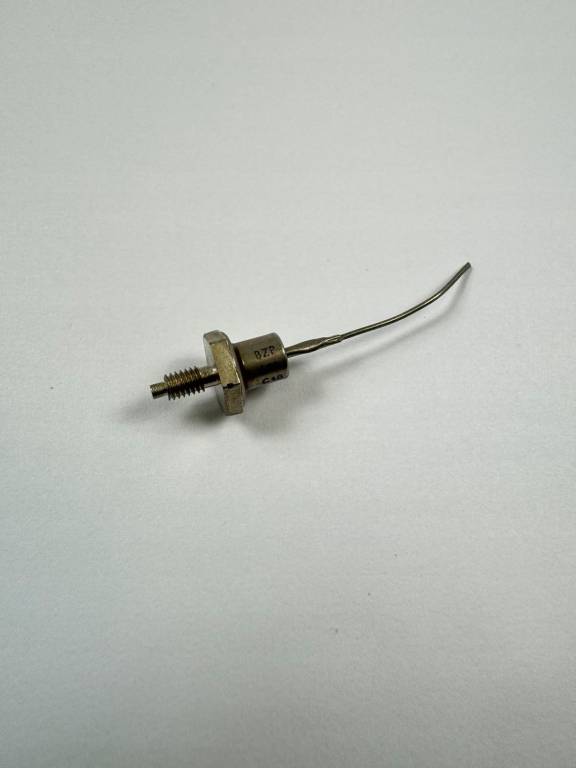 Dioda Zenera BZP620 c18