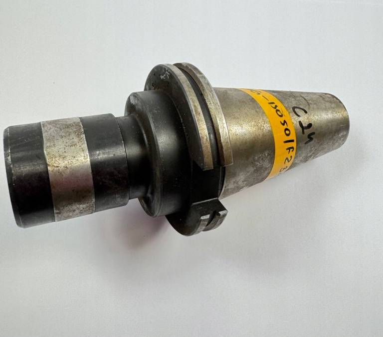 Trzpień frezarski BT 50/FZ31