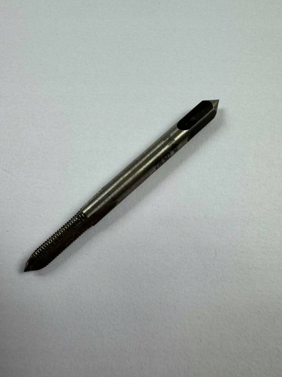 Gwintownik M4x0,5 6H HSS