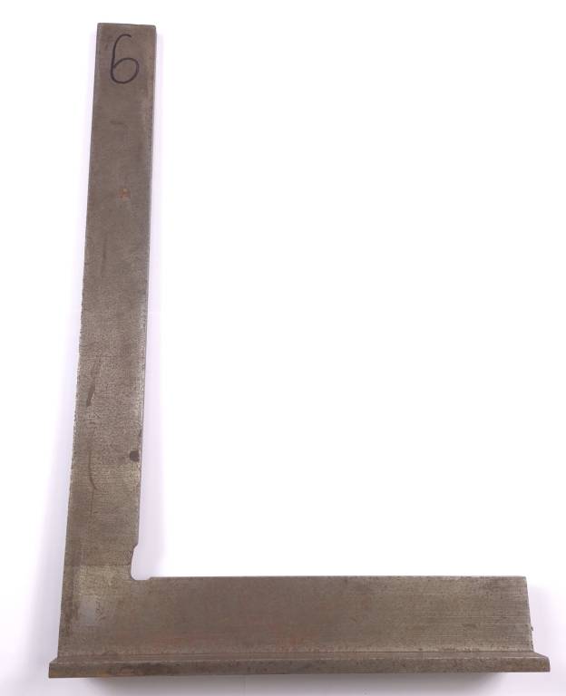 Kątownik ze stopką 500x330