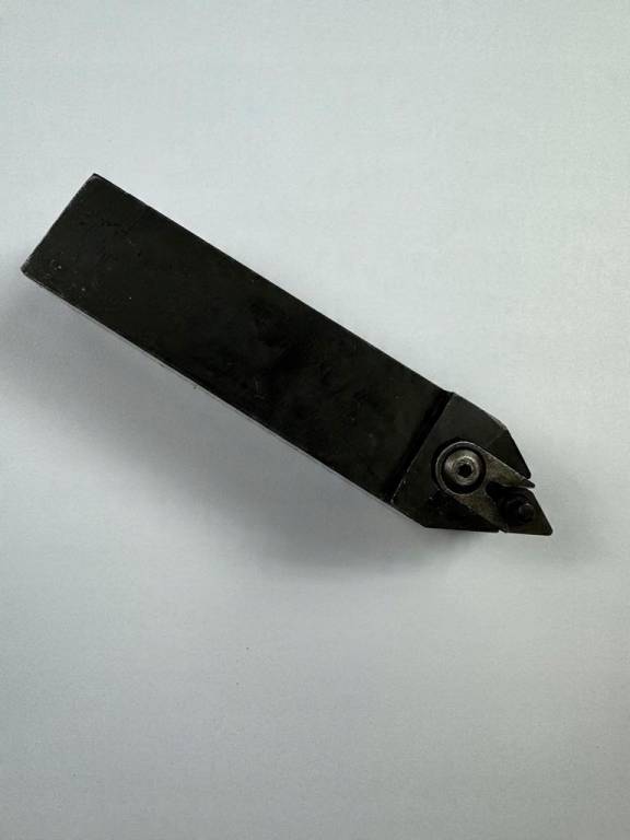 Nóż tokarski PDNNL 4032-15