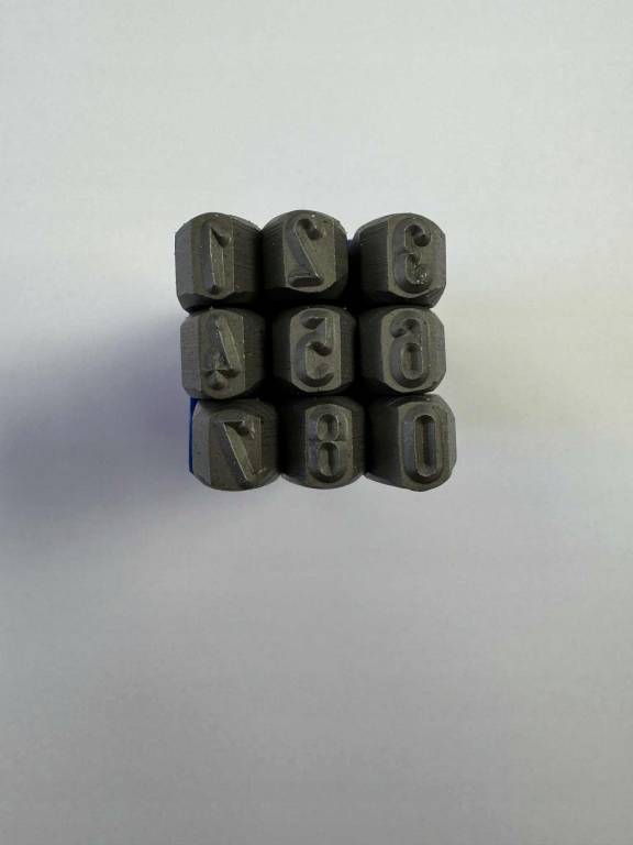 Numery uderzeniowe grawerowane 6 mm