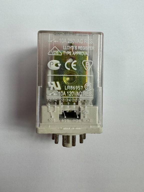 Przekaźnik elektromagnetyczny R15-2013-23-5230-WT 3P 230V AC 10A Relpol