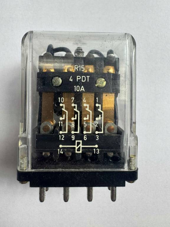 Przekaźnik elektromagnetyczny R15 4PDT 10A 6V