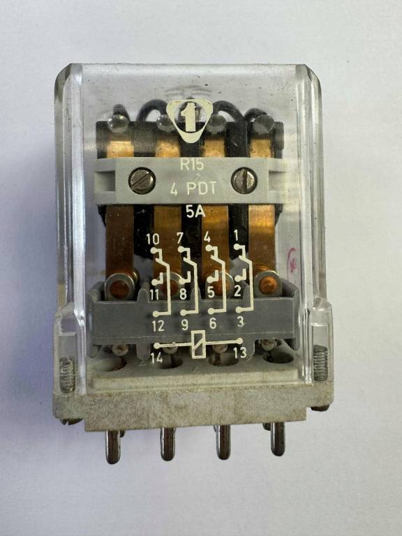 Przekaźnik elektromagnetyczny R15 4PDT 5A 24V