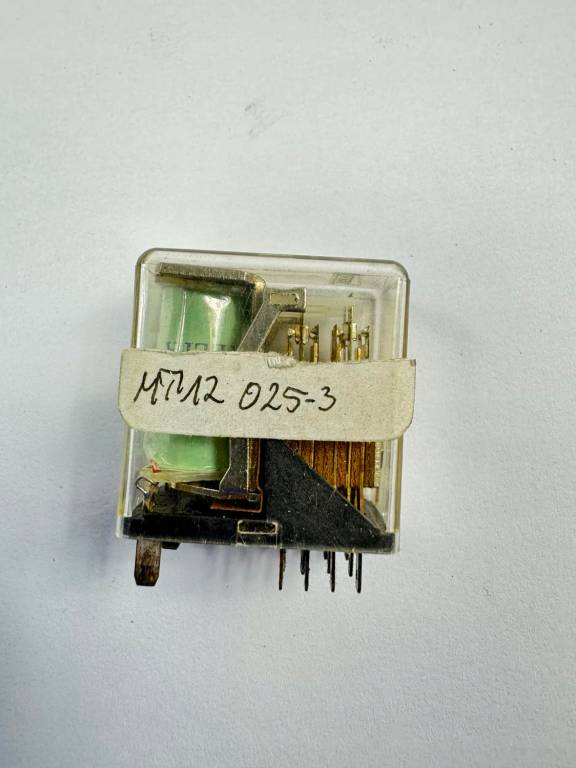 PRZEKAŹNIK MT12 025-3