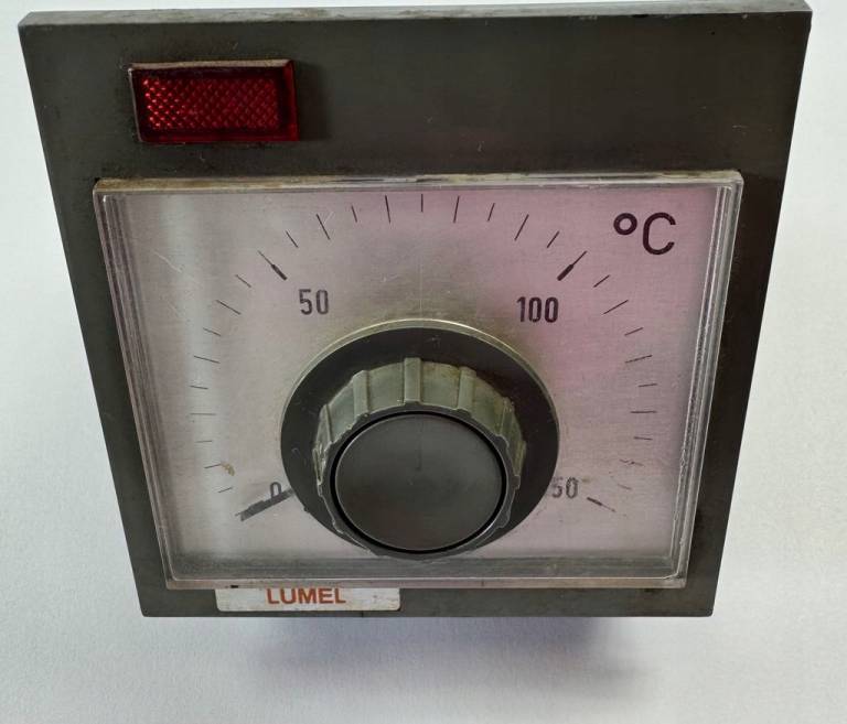 Regulator temperatury 220V 50Hz LUMEL RE52