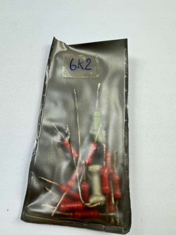 REZYSTOR 6K2 OHM 0,5V