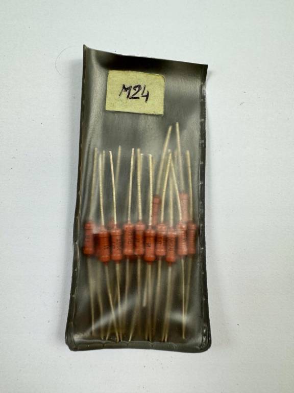 REZYSTOR M24 OHM 0,5V