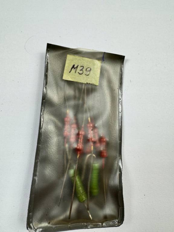 REZYSTOR M39 OHM 0,5V
