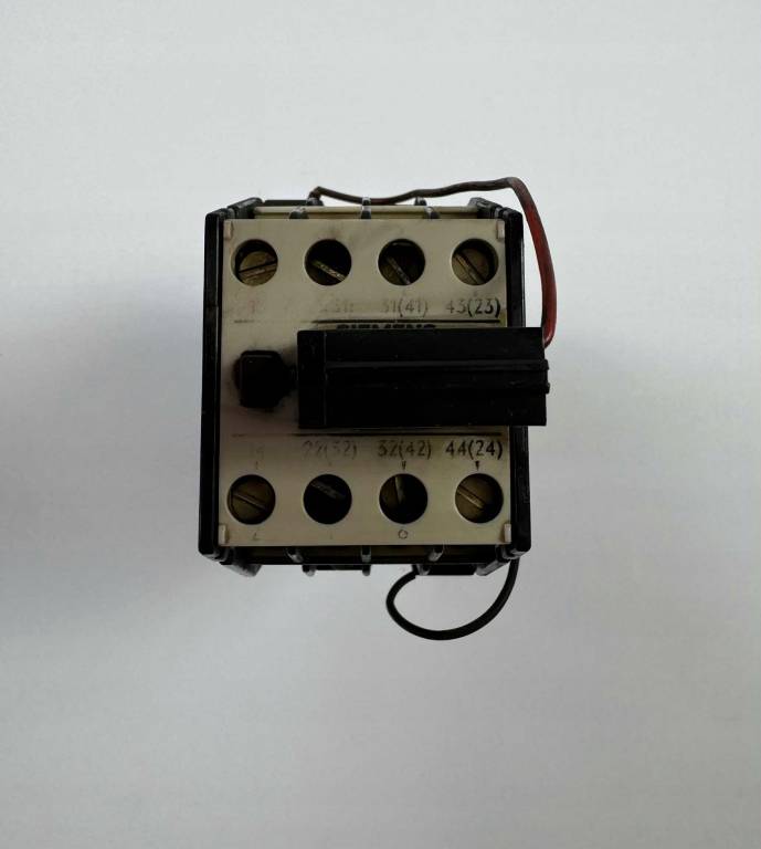 Stycznik SIEMENS 3TB40 17 0B 24V DC 2NO 2NC