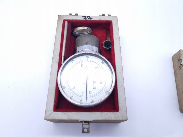 Tachometr zegarowy ręczny DDR