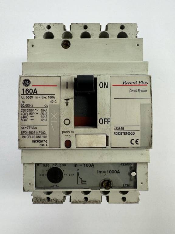 Wyłącznik mocy GE FDE35TE100GD 160A 500V 3P