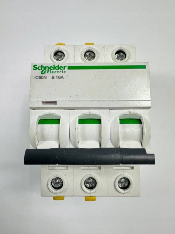 Wyłącznik nadprądowy Schneider iC60N B16A