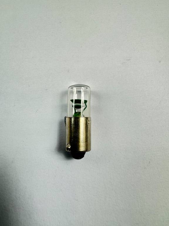 Żarówka żarnikowa 220V