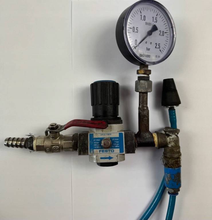 Zestaw Regulacji Ciśnienia Sprężonego Powietrza – Festo LR-D-7-MIDI